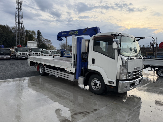 中古車 いすゞ フォワード H26☆セルフ4段 ラジコン付 荷台新品 中古車 いすゞ フォワード H26☆セルフ4段 ラジコン付 荷台新品