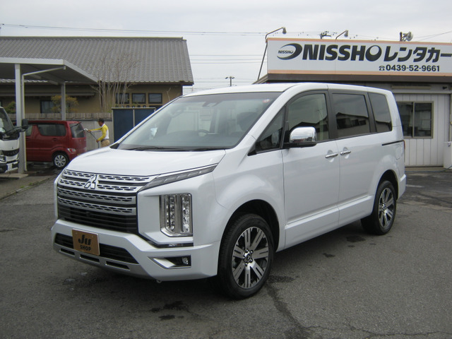 デリカD:5 2.2 P 4WD 令和6年式!走行7,200km!!
