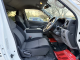 買ったばかりの愛車、ずっときれいにしていたいですよね!ご購入いただいたお車を綺麗な状態に保てるよう、コーティングなどのオプションもご用意しております。詳しくは店舗までお問い合わせください♪