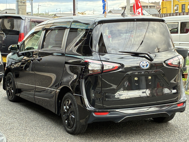 F*n様 シエンタNHP170系モデリスタSスカート　ソジ　右の前後セット 新型シエンタ用 カスタマイズアイテムを発売 | MODELLISTA