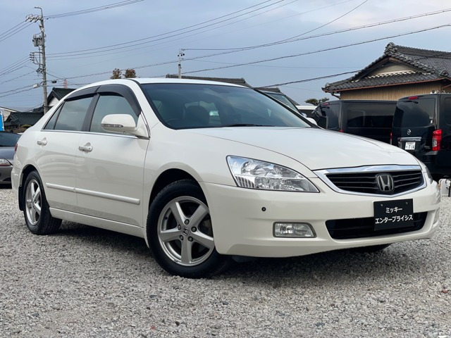 インスパイア 3.0 アバンツァーレ 本革シート パワーシート HIDS ナビ