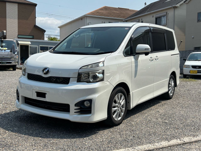 ヴォクシー 2.0 ZS ETC付 ナビ付