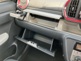 【支払総額推進店】お車をご覧い頂きまして、誠に有難う御座います。在庫車両になりますので、是非ご都合の宜しい時に、見に来て下さい。来店予約をされると、ご案内がスムーズです。