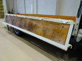 荷台内寸:307×162×38 三方開 床/前立て鳥居鉄板張り 垂直PG/600kg 長:100cm/有効長:87cm 幅:158cm 左リア支柱PG上下スイッチ 左シャシリアPGスイッチコード