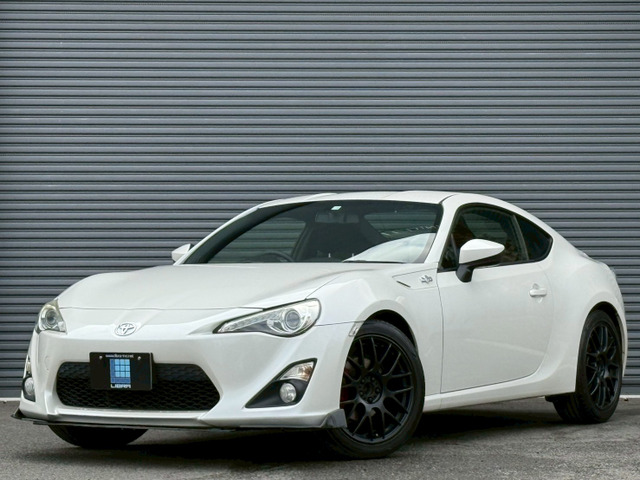 86 2.0 GT 人気のトヨタ86 2.0GT入荷しました