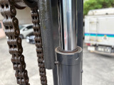 リフトシリンダー右