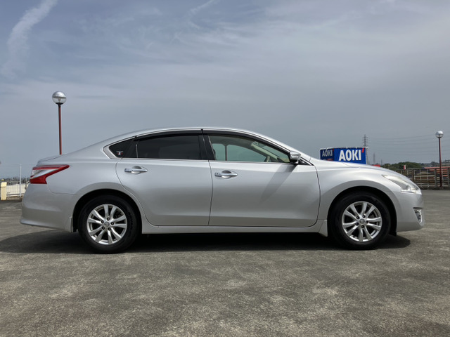 日産ティアナ、走行距離40,000 km、2014年式、フル点検あり