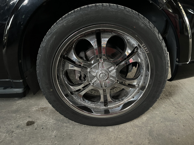 リンカーン ナビゲーター 22アルミ SR 4WD 人気の黒 の中古車