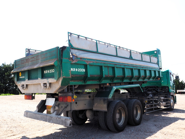 UDトラックス　クオンダンプカー　DYNAPAC  SD2500CS  2セット UDトラックス クオンダンプカー DYNAPAC SD2500CS 2セット