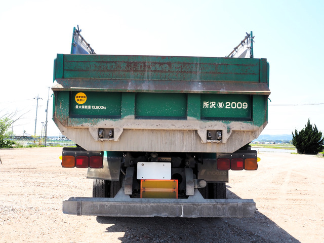 UDトラックス クオン ダンプ 2デフ 25t ダンプ 積載13.9t の中古