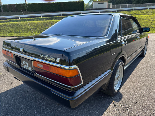 日産 グロリア 2.0 V20ツインカムターボ グランツーリスモ SV