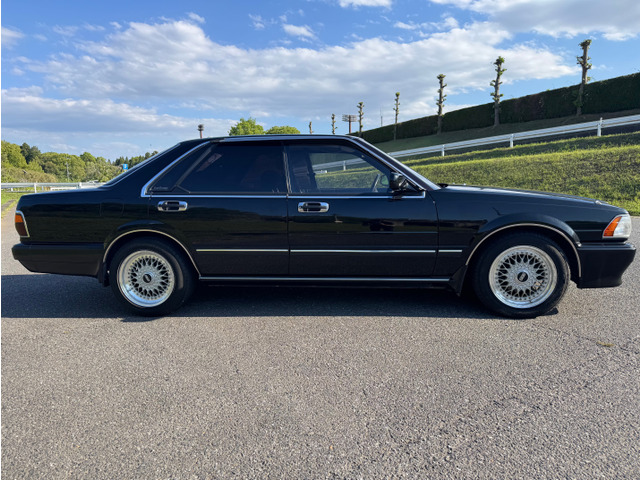 日産 グロリア 2.0 V20ツインカムターボ グランツーリスモ SV BBSAW