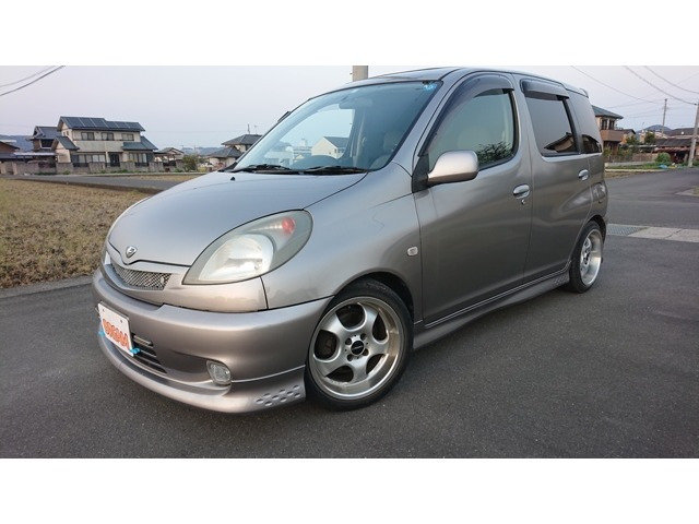 ファンカーゴ 1.3 X リミテッド 