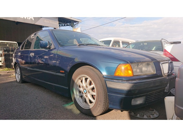 3シリーズセダン 318i 