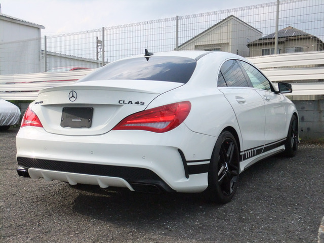 メルセデス・ベンツ CLAクラス AMG CLA45 4マチック 4WD