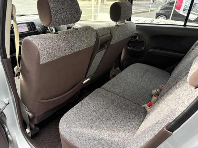 トヨタ パッソ 1.0 X 即納車可能 の中古車詳細 (91,600km, シルバー