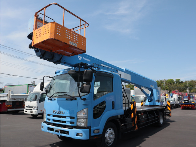 フォワード  高所作業車 タダノ 13.2m ベッド付