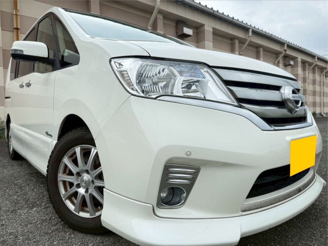 セレナ 2.0 ハイウェイスター S-HYBRID エアロモード ☆Bluetooth対応SDナビ付き☆