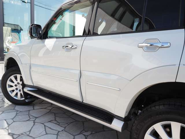 Mitsubishi パジェロ ロングSuper Exceed ホワイトパール 三菱