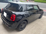 多くの中からご覧頂きありがとうございます。 在庫車全てルームクリーニング・コーティング施工しその他オイル交換、点検を実施し納車致します。 ご不明な点などありましたら、お気軽にご連絡ください。  全国登録納車可能
