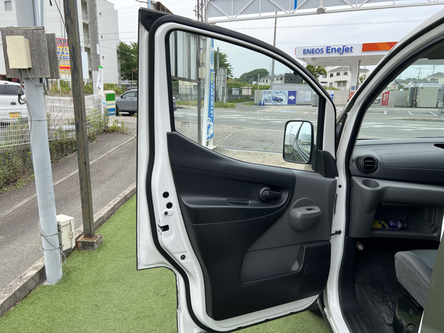 日産 NV200バネットバン 1.6 DX 両側スライド/社外ナビ/オール