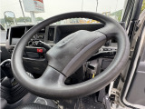 ステアリング:いすゞエルフ深ダンプ H28年車✨型式TPG-NKR85AD👍積載3t💪 車検1年付でのお渡し😊ECONO🍀ASR🍀HSA🍀マニュアル6速・ETC・キーレスキー・オートサイドミラー