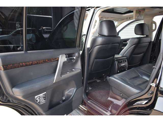 トヨタ ランドクルーザー200 4.6 ZX 4WD WALDコンプリート の中古車