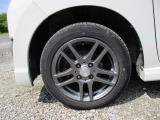 アルミホイールだけで、お車のイメージがかなりかわりますよね!