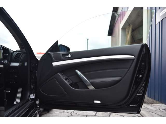 日産 スカイラインクーペ 3.7 370GT タイプS 6MT 326車高調 WORK 黒