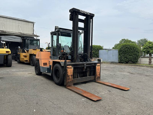 その他 トヨタL&F エンジンフォークリフト 13.5トン ハイマスト4m