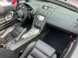 ガヤルドスパイダー 5.0 4WD ベースグレード 正規ディーラー車 Bカメ