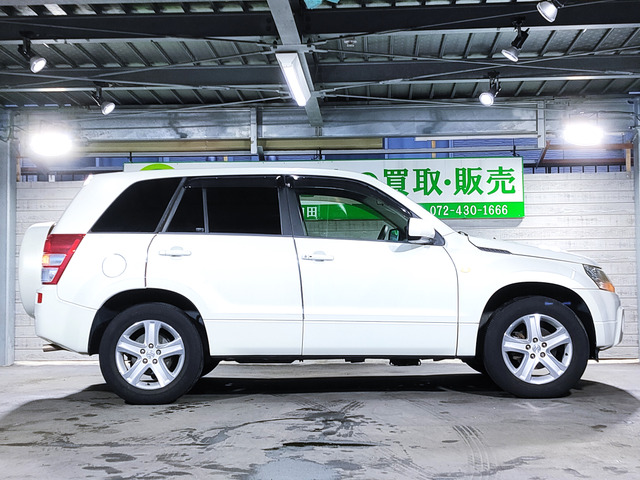 【中古】二十一年史 エスワイフード／株式会社エスワイフード スズキ エスクード 1.5 4WD の中古車詳細 (31,400km, クール