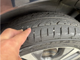 タイヤは新しく、溝もまだまだあるためしばらく変える必要はありません