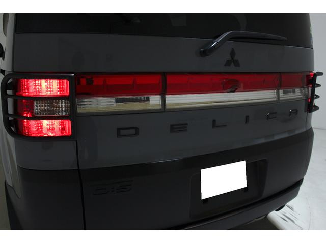 三菱 デリカD:5 2.4 G プレミアム 4WD APJ製サイドステップ APJ