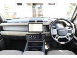 ディフェンダー 130 SE イースナー エディション 3.0L D300 ディーゼル 4WD ブラック...