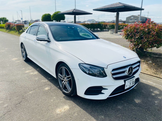Eクラス E250 アバンギャルド スポーツ パノラミックサンルーフ 革シート AT
