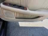 気になるシートのシミなどございましたらご納車前に綺麗にクリーニングしてご納車させていただきます。