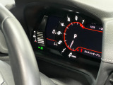 メーターパネル/スポーツカーらしいタコメーターを中心とした配置です!鋭いピックアップに追従する液晶メーターが高性能スポーツカーの証です!