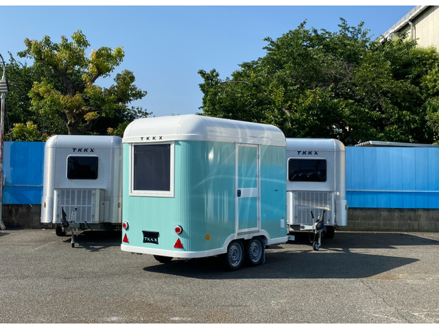 その他 TKKX キッチントレーラー T001W 夏限定色 牽引免許不要 の中古