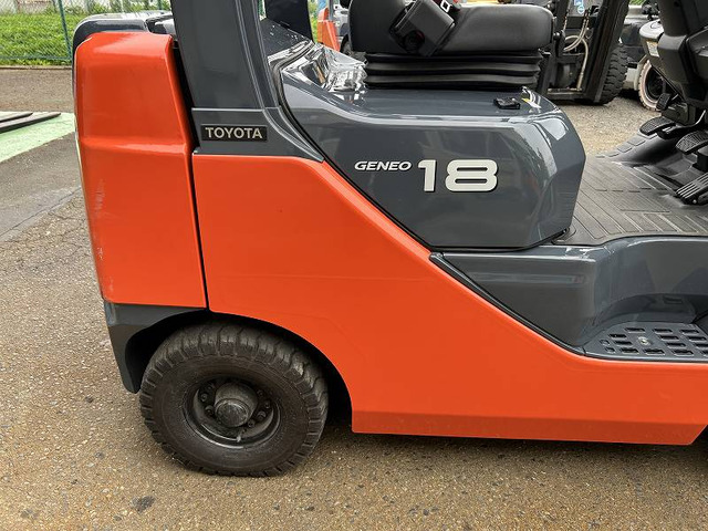 その他 トヨタL&F エンジンフォークリフト 1.8トン 3m エンジン