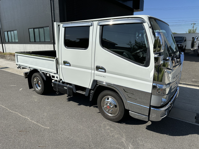 三菱ふそう キャンター 3.0 ダブルキャブ ロング 全低床 Ad Blue