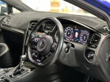 内装コンディション/全体的に非常にキレイで傷みもないグッドコンディションの車両です!ここまでキレイでメンテナンスも行き届いたゴルフRはなかなかありません!是非気になる方はお早めのお問い合わせをお願いいたします!