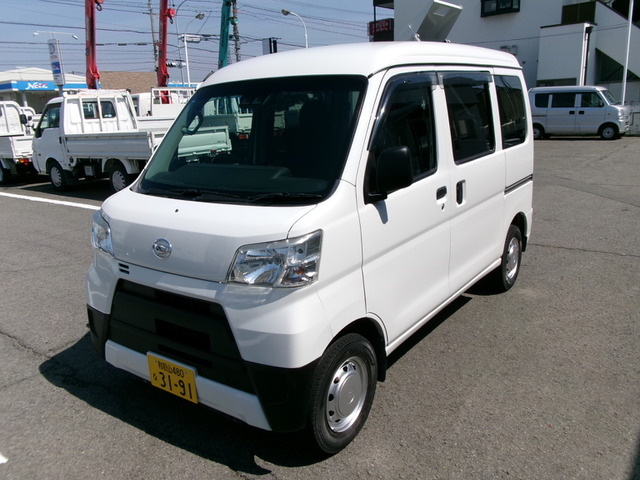 ハイゼットカーゴ デラックス SAIII ハイルーフ 