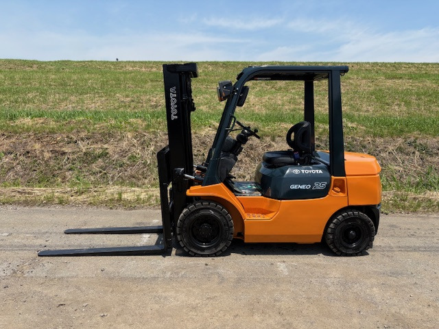 トヨタL&F エンジンフォークリフト 7FD25