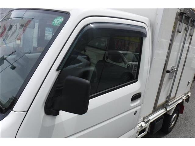 NT100クリッパー DR16T 左 フロント ドア ガラス セントラル 80301-4A01B 中古中古部品 NT100クリッパー DR16T 右ﾌﾛﾝﾄﾄﾞｱ 3310090100