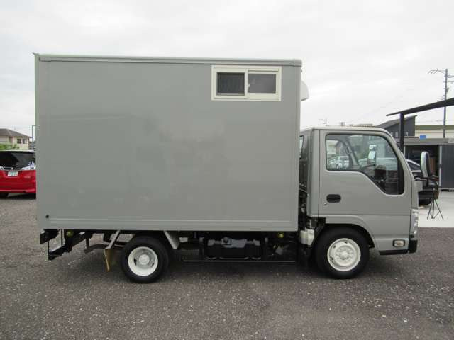 いすゞ エルフ フルフラットロー ディーゼルターボ キッチンカー