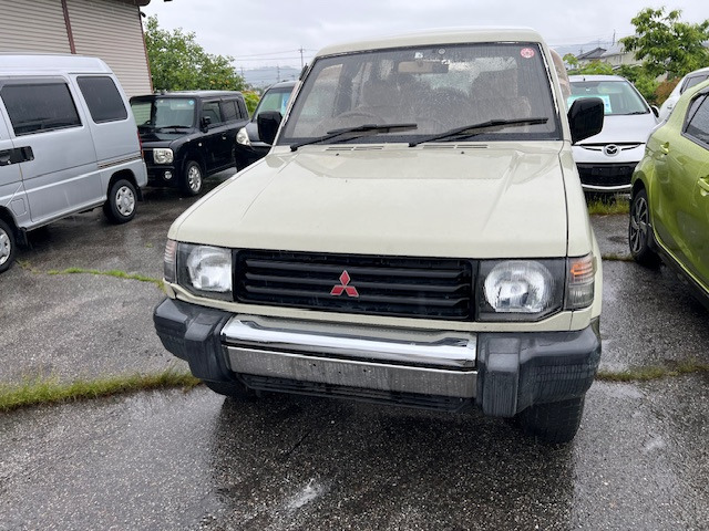 パジェロ 2.5 ミッドルーフ XG ディーゼル 4WD 5MT ディーゼルターボ 4WD