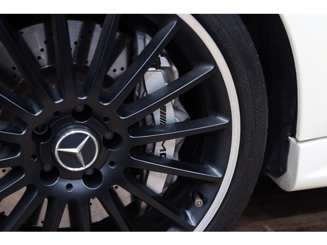 メルセデス・ベンツ Cクラス 右H/Performance19AW/ の中古車詳細