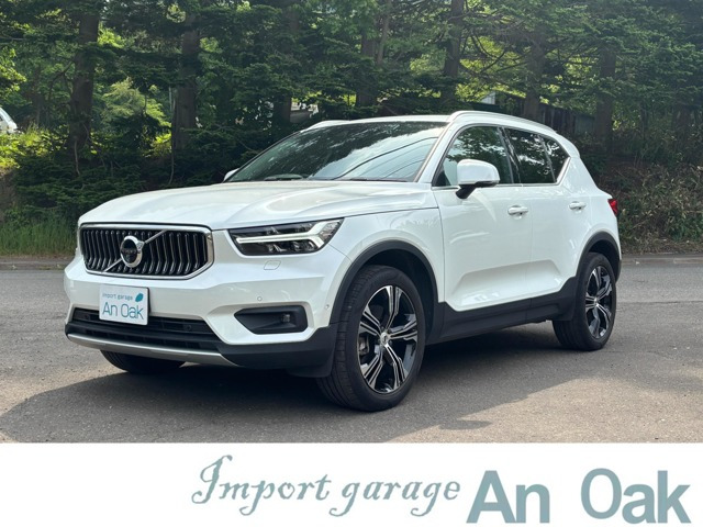 XC40 T4 AWD インスクリプション 4WD 白革シート