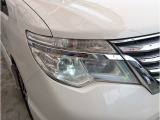 純正オプションのLEDヘッドライトなので明るく光り安全面もUP!納車時にはヘッドライトも磨いて納車いたします!